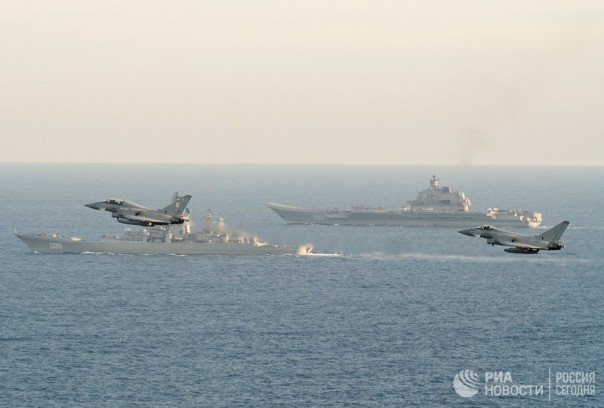 Командир "Адмирала Кузнецова" объяснил, почему крейсер дымит Командир "Адмирала Кузнецова" объяснил, почему крейсер дымит