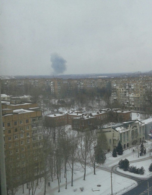 В Донецке прогремел мощный взрыв В Донецке прогремел мощный взрыв