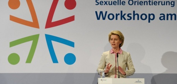 Вермахт уже не тот: армия Германии погрузилась в «сексуальное разнообразие» Вермахт уже не тот: армия Германии погрузилась в «сексуальное разнообразие»