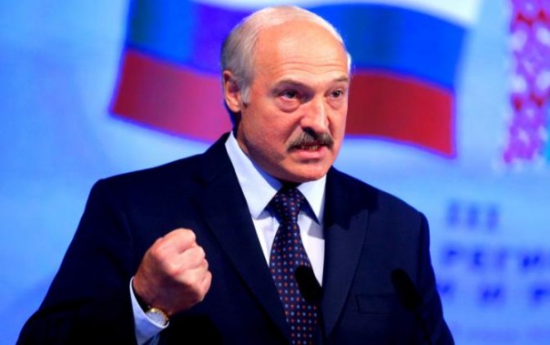 «Батька» сажает Москву в нефтяную лужу