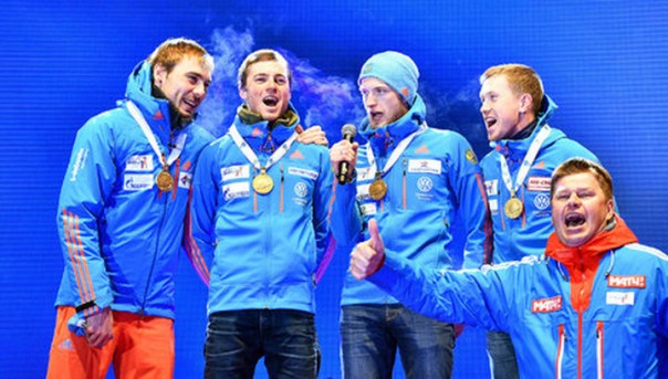 Опять перепутали гимн, но спортсмены не растерялись - спели акапелла