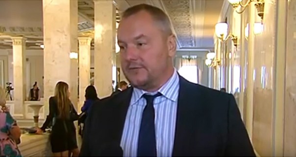 Порошенко в бешенстве: Депутаты Рады в обход президента предложили Трампу свой мирный план