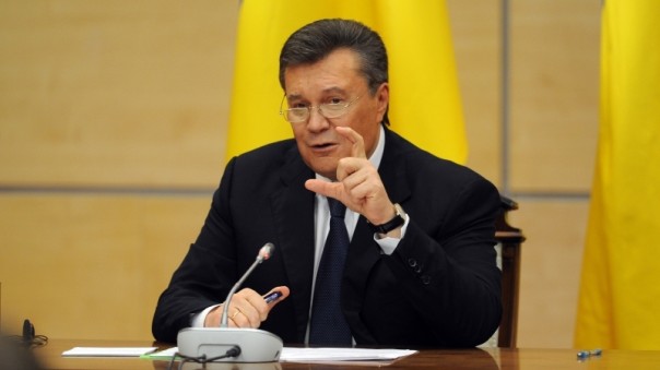 Янукович отказывается от суда над собой и отзывает адвокатов