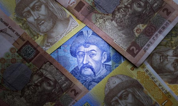 Блокада Донбасса обвалит гривну