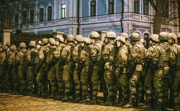 Украину ждет военный переворот?