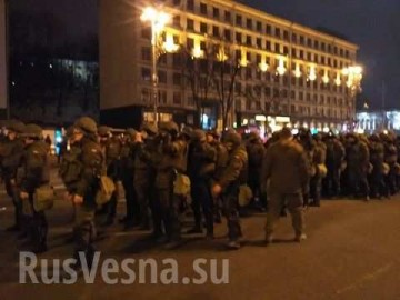 МОЛНИЯ: протестующие прорвались в правительственный квартал в Киеве, полиция начала жесткие задержания (+ФОТО, ВИДЕО)