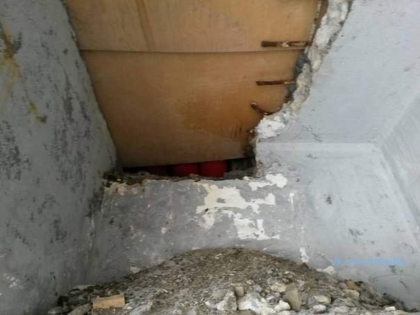 Мост... улица... фонарь... Кличко... фанера... Мост на Святошино в Киеве "надежно" укреплен фанерой Мост... улица... фонарь... Кличко... фанера... Мост на Святошино в Киеве "надежно" укреплен фанерой