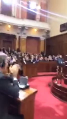 В парламенте Сербии Могерини встретили криками в поддержку России
