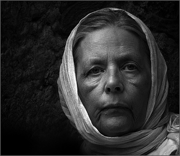 Она слишком хорошо думала о нас... Она слишком хорошо думала о нас...