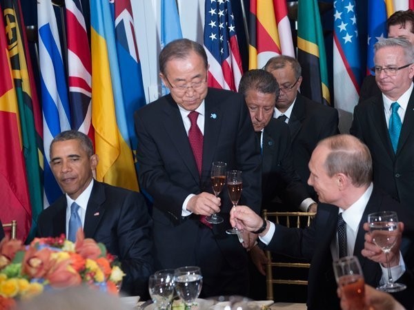 Путина списали...