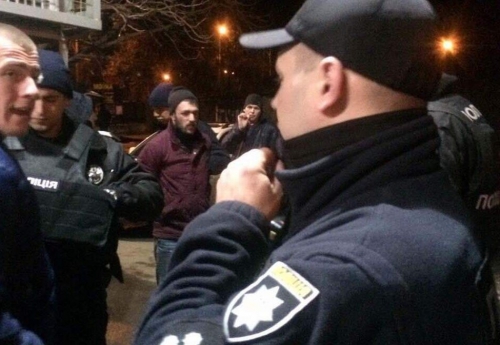 Массовая драка в Харькове: 200 человек устроили потасовку со стрельбой Массовая драка в Харькове: 200 человек устроили потасовку со стрельбой