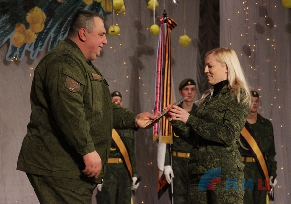 Поздравление женщин военнослужащих с "Международным Женским днем" от Главы ЛНР и командования НМ ЛНР Поздравление женщин военнослужащих с "Международным Женским днем" от Главы ЛНР и командования НМ ЛНР