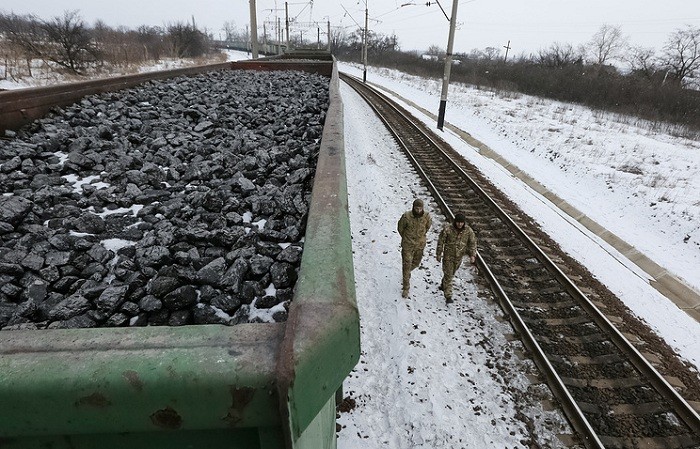 Торговая блокада Донбасса двигает Украину к расколу Торговая блокада Донбасса двигает Украину к расколу