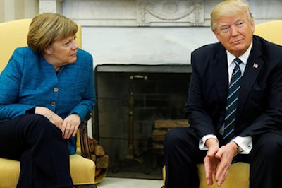 Лучше бы она сидела дома