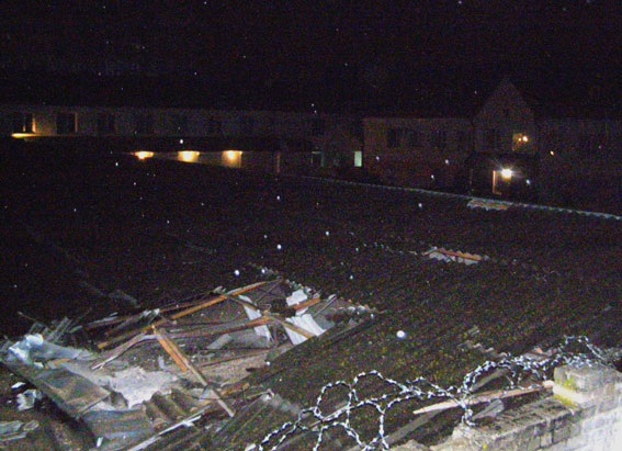 В Ровно из гранатомета обстреляли здание полиции В Ровно из гранатомета обстреляли здание полиции