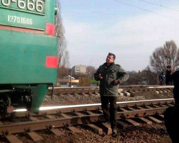 Кабмин Украины посчитал потери от блокады: курс гривны от 30 до 33 грн за доллар