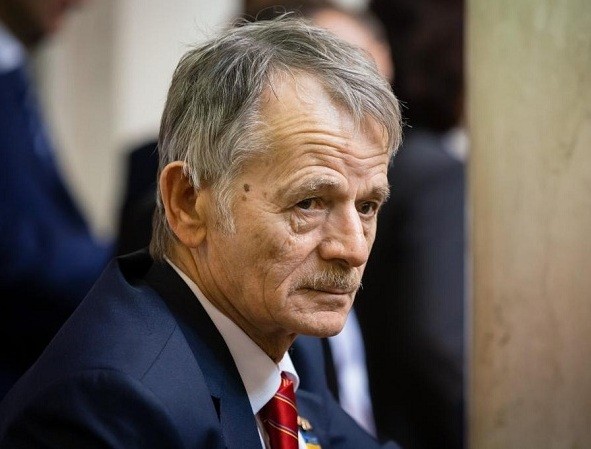 Джемилев: «НАТО на Россию смотрит как на обезьяну с гранатой» Джемилев: «НАТО на Россию смотрит как на обезьяну с гранатой»