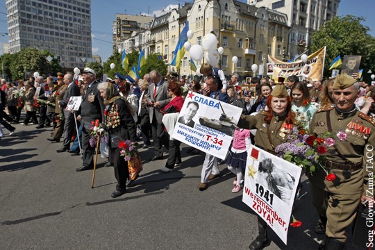 Горсовет Одессы призвал Порошенко прекратить провокации против русскоязычных