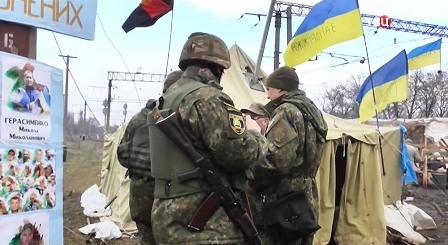 Блокада Донбасса: кому – война, а кому – мать родна