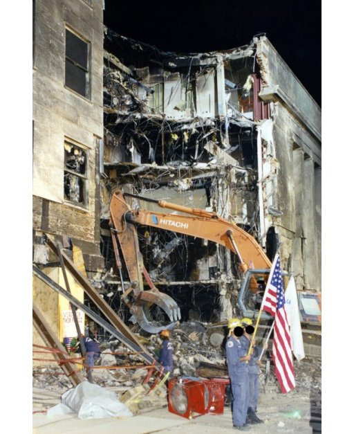 ФБР опубликовало неизвестные фотографии теракта 11 сентября ФБР опубликовало неизвестные фотографии теракта 11 сентября