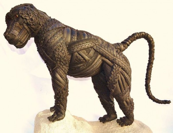 Бейсболист создаёт удивительные скульптуры из велосипедных шин Бейсболист создаёт удивительные скульптуры из велосипедных шин