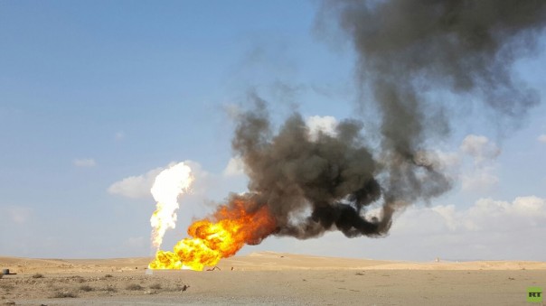 Жест отчаяния проигравшего. Террористы в Сирии подожгли нефтяные и газовые поля