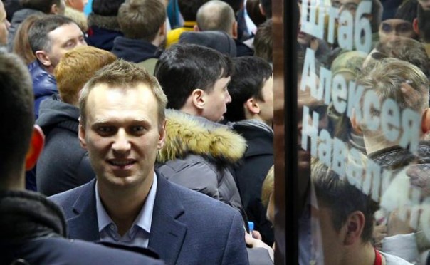 Атака Навального — блестящая попытка обелить Медведева
