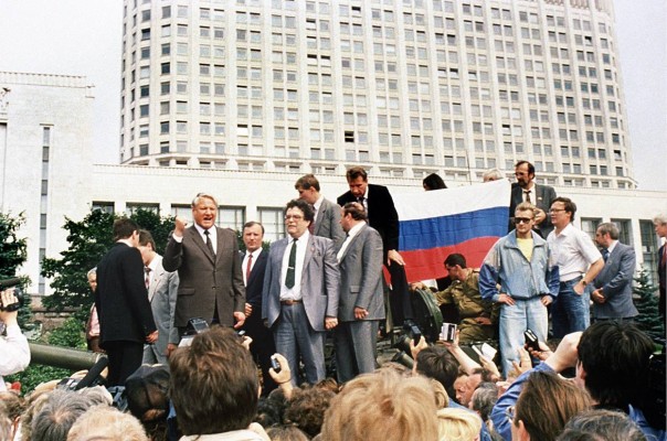 Что означают цвета российского флага?