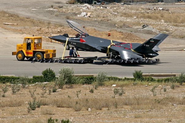 Иранский ответ F-35 вновь засветился в Сети Иранский ответ F-35 вновь засветился в Сети