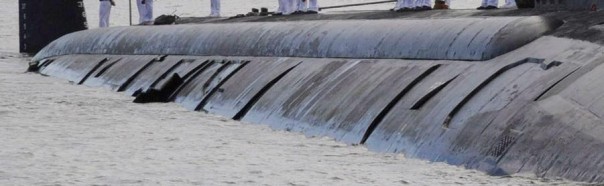 Позор ВМС США: от американских подлодок отрываются целые куски стелс-обшивки Позор ВМС США: от американских подлодок отрываются целые куски стелс-обшивки