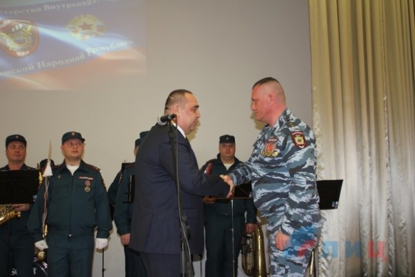 Сводка от НМ ЛНР 9 марта 2017. Президент Международного Комитета Красного Креста Петер Маурер посетил пункт пропуска ЛНР у Станицы Луганской