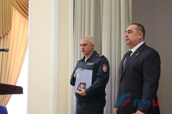 Сводка от НМ ЛНР 9 марта 2017. Президент Международного Комитета Красного Креста Петер Маурер посетил пункт пропуска ЛНР у Станицы Луганской