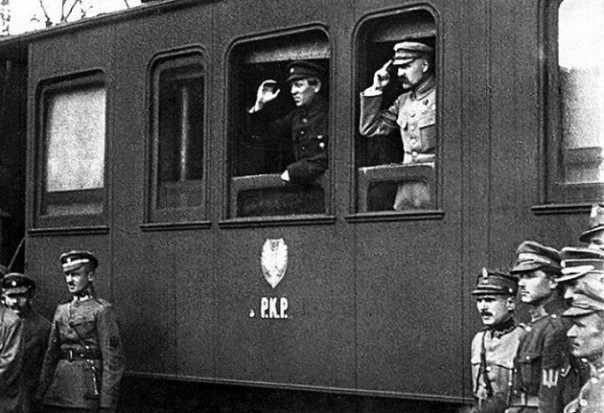 Колючий юбилей «украинской революции»