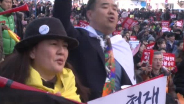 После импичмента Пак Кын Хе в Сеуле начались столкновения: погибли два человека