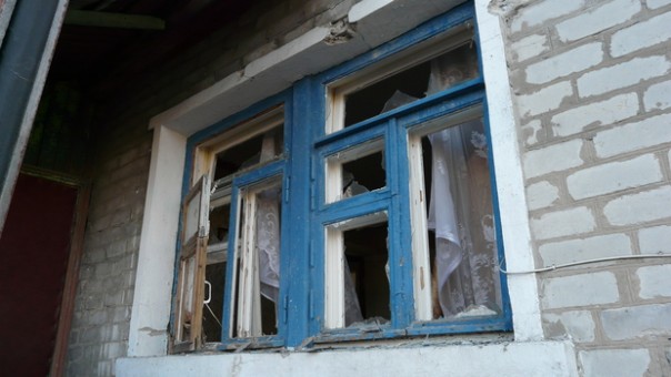 Сводка от НМ ЛНР 11 марта 2017. Украинские каратели подвергли артиллерийскому обстрелу город Стаханов, повреждены 15 домов и газопровод Сводка от НМ ЛНР 11 марта 2017. Украинские каратели подвергли артиллерийскому обстрелу город Стаханов, повреждены 15 домов и газопровод