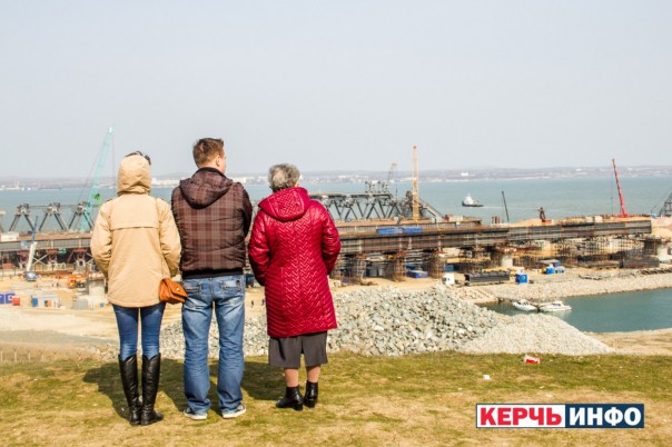 Сети появились свежие фотографии строительства Керченского моста Сети появились свежие фотографии строительства Керченского моста