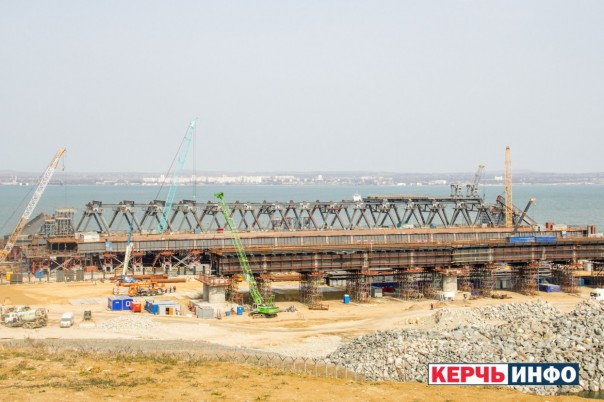 Сети появились свежие фотографии строительства Керченского моста Сети появились свежие фотографии строительства Керченского моста