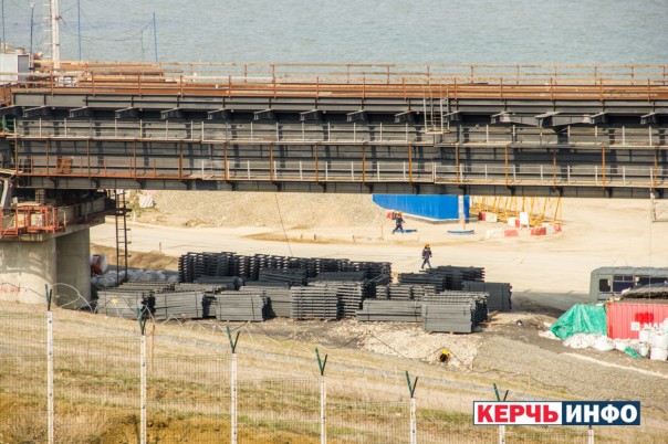 Сети появились свежие фотографии строительства Керченского моста Сети появились свежие фотографии строительства Керченского моста