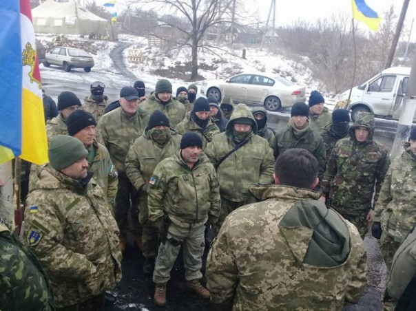Украинские патриоты ЗА повышение цен, а их разгоняют: притча о добре и зле