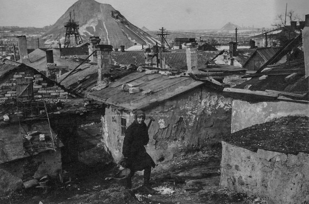 Сталино (Донецк) в годы немецкой оккупации. 1941-1943 Сталино (Донецк) в годы немецкой оккупации. 1941-1943