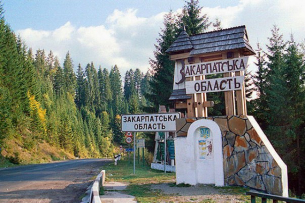 Мукачевский суд вернул улицы Бандеры и Шухевича и отменил тупик Москаля