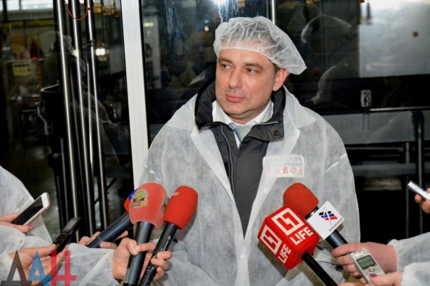 Глава ДНР запустил работу пивоваренного завода в Донецке после почти 2-х лет простоя предприятия Глава ДНР запустил работу пивоваренного завода в Донецке после почти 2-х лет простоя предприятия