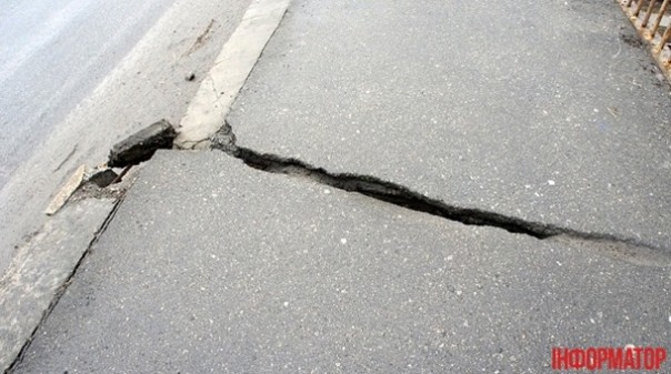 В Киеве на "отдых" готовится еще один аварийный мост В Киеве на "отдых" готовится еще один аварийный мост