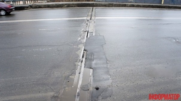 В Киеве на "отдых" готовится еще один аварийный мост В Киеве на "отдых" готовится еще один аварийный мост