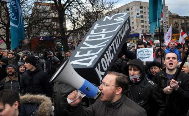 Лукашенко — Порошенко: «Не брат ты мне теперь, Петро»