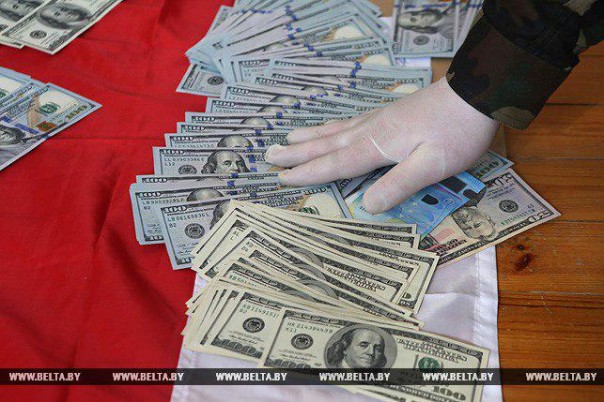 Неонацисты, терроризировавшие Донбасс, берутся за Белоруссию