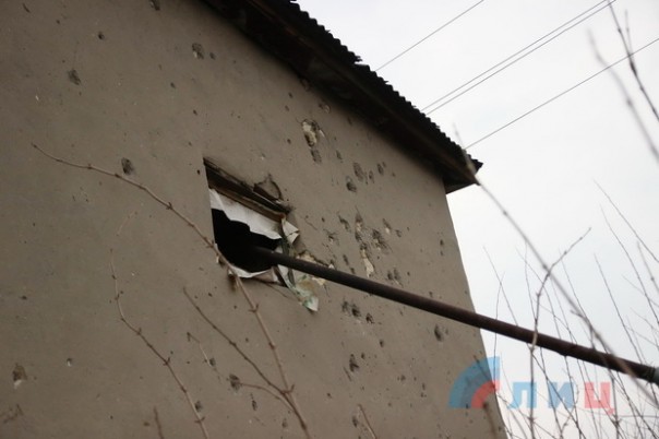 Сводка от НМ ЛНР 24 марта 2017. В ЛНР каратели впервые за два года обстреляли село Знаменка, да еще и фосфорными минами