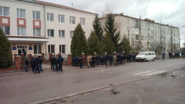 Ровно угрожает Украине Донецком