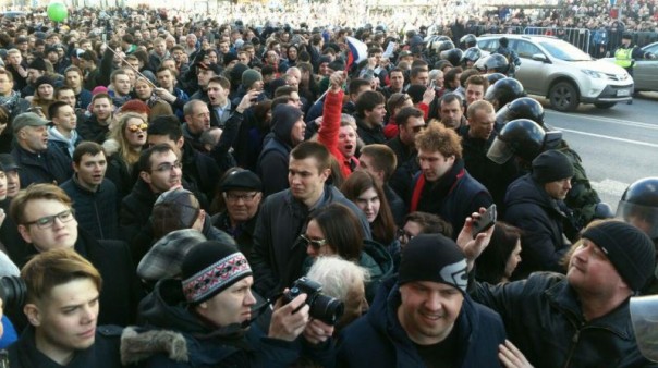 Акция Навального. О том, как школота и хипстеры загадили Пушкина