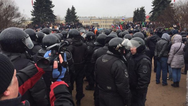 Акция Навального. О том, как школота и хипстеры загадили Пушкина Акция Навального. О том, как школота и хипстеры загадили Пушкина